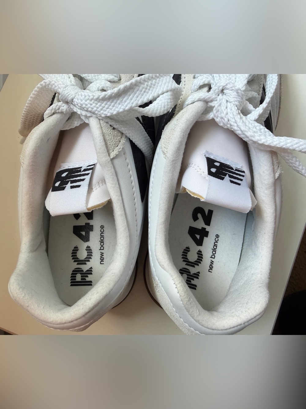 NWOT New Balance Unisex RC42 Sneakers (M7, W8.5) - Picture 5 of 7
